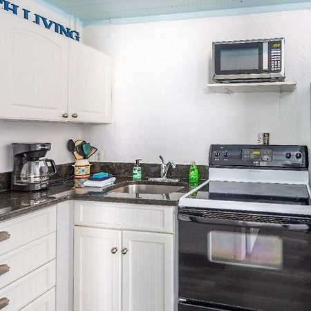 Bungalow 1 Minute From The Beach Suite #3 Englewood Extérieur photo