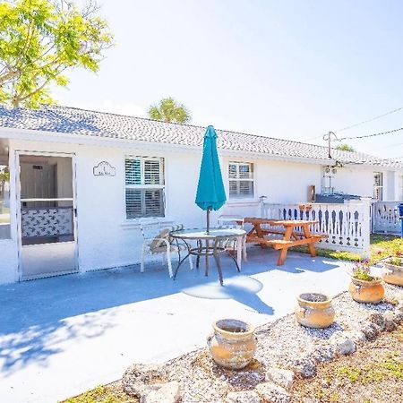 Bungalow 1 Minute From The Beach Suite #3 Englewood Extérieur photo