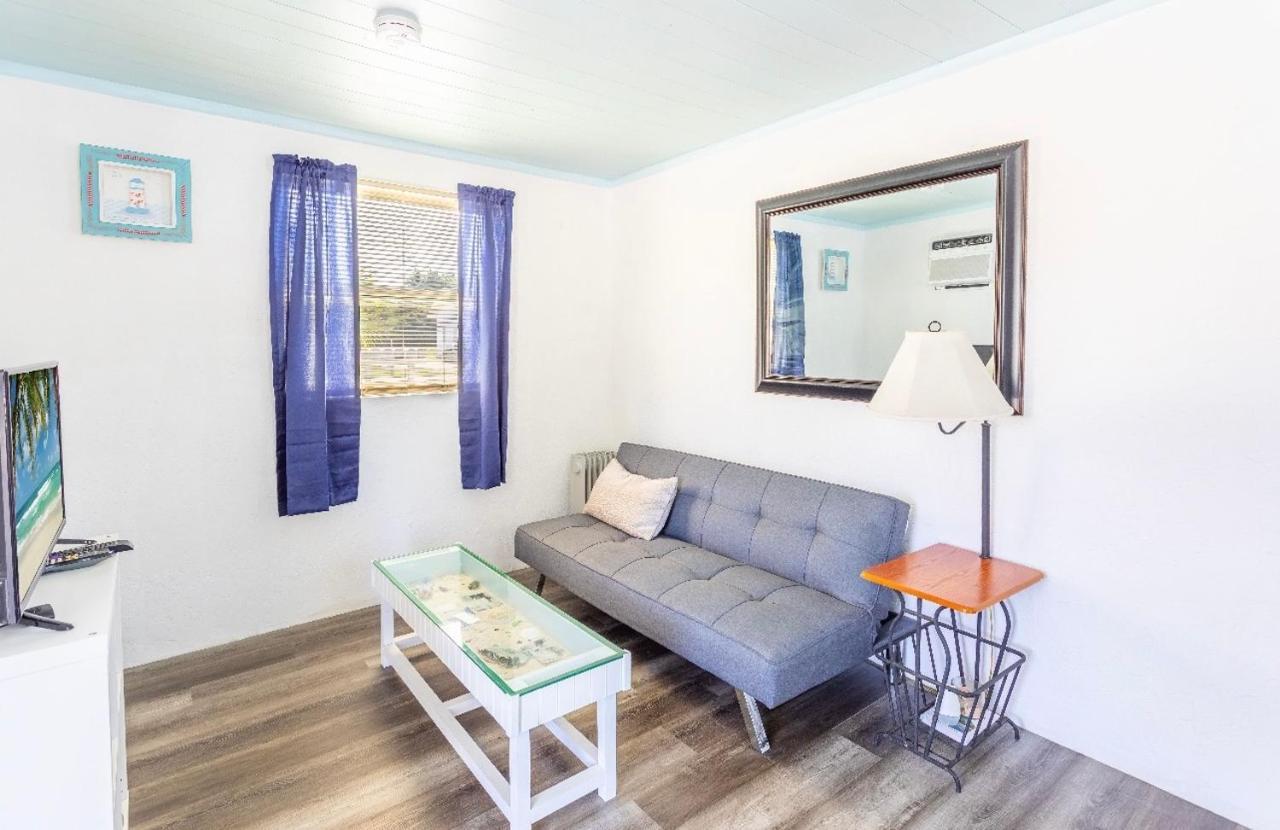 Bungalow 1 Minute From The Beach Suite #3 Englewood Extérieur photo