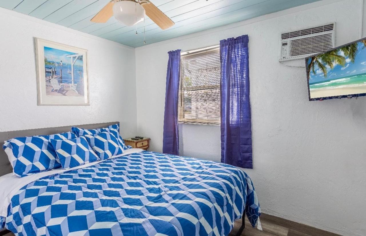Bungalow 1 Minute From The Beach Suite #3 Englewood Extérieur photo