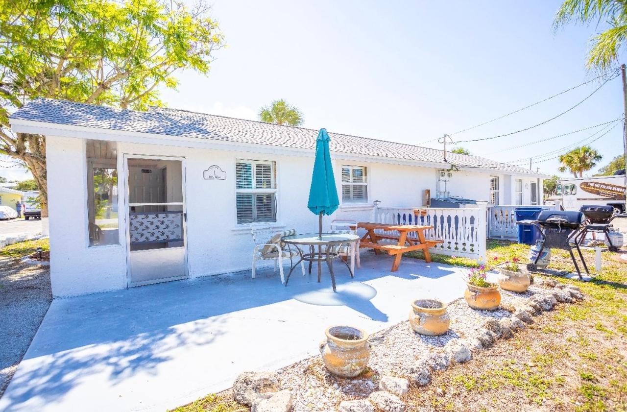 Bungalow 1 Minute From The Beach Suite #3 Englewood Extérieur photo
